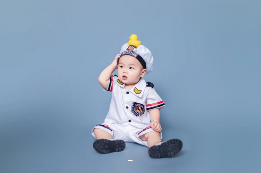 招远宝宝老摇头怎么回事